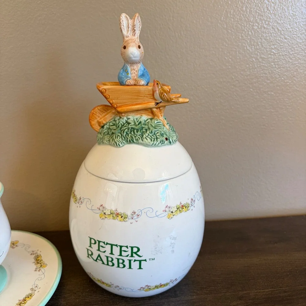 Beatrix Potter Peter Rabbit Teleflora Cookie Jar and Teacup Saucer Set 2003‎